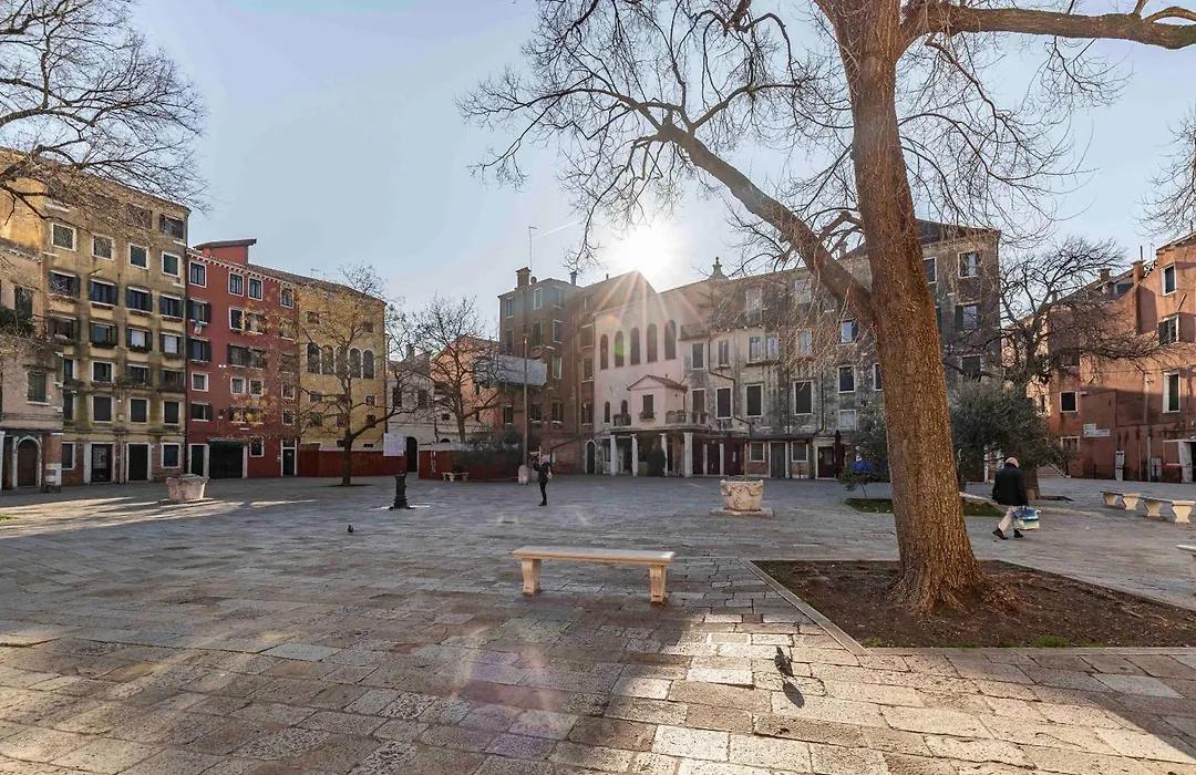Ca' Leoncino - Venice canal front apartment-1